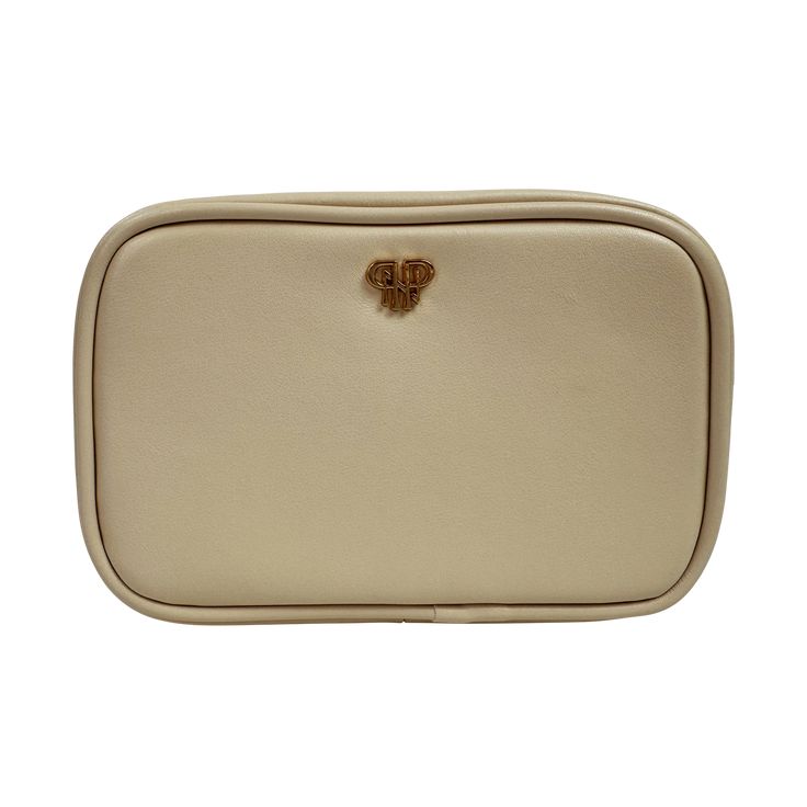 We've collaborated with Julianna Claire on the LITTMINI and she selected her Limited Edition Latte color for her audience at a very special price! Introducing the LITTMINI Lighted Mirror Case in Latte ~ an exclusive collaboration with Julianna Claire! This is your ultimate solution for on-the-go beauty and organization! Say goodbye to cluttered handbags and hello to effortless elegance wherever you roam. U.S. Patent No. 8,272,505; 8,555,829; & 8,622,103 Removable Lighted Mirror: Acrylic mirror L Cream Rectangular Cosmetic Bag For Travel, Rectangular Cream Travel Cosmetic Bag, Everyday Cream Rectangular Clutch, Chic Cream Rectangular Pouch, Everyday Portable Rectangular Clutch, Cream Rectangular Cosmetic Bag With Removable Pouch, Chic Portable Cosmetic Bag For Everyday Use, Rectangular Cream Cosmetic Bag With Removable Pouch, Daily Use Cream Zipper Pouch Cosmetic Bag