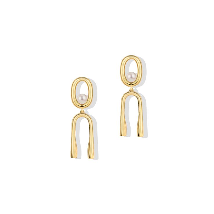 Made with thick 14K Gold Vermeil layered on Sterling Silver/ Sterling Silver Set with a simulated fresh water pearl Post back closure * All pieces from the Vita Collection were ethically manufactured in the US and hand done in small batches by a small team of jewelers. Gold Pearl Earrings, Fresh Water Pearl, Jewelry Inspo, Small Batches, Gold Vermeil, Fresh Water, Freshwater Pearls, Silver Earrings, Pearl Earrings