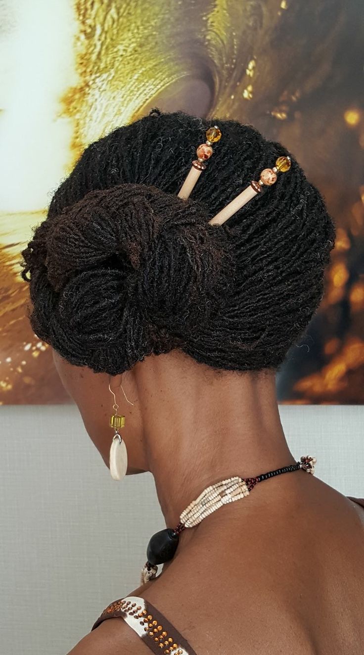 Hair Stick Styles Tutorials, Elegant Side Bun, Hair Stick Styles, Black Girls With Short Hair, Hair Websites, Girls With Short Hair, Classy Updo, Sister Locks, Shaggy Pixie