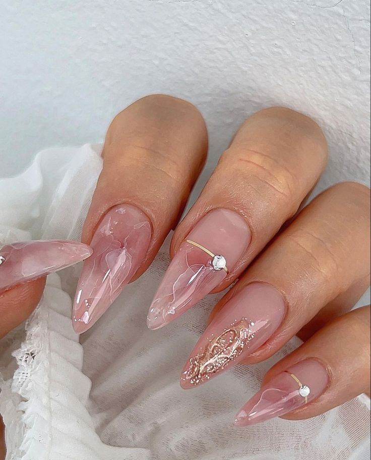 Delicate Nails Classy, Almond Shape Acrylics, Pink Nails Almond Shape, Pink Nails Almond, Dusty Pink Nails, Nails Almond Shape, Acrylic Nails Almond Shape, Emerald Nails, Band Nails