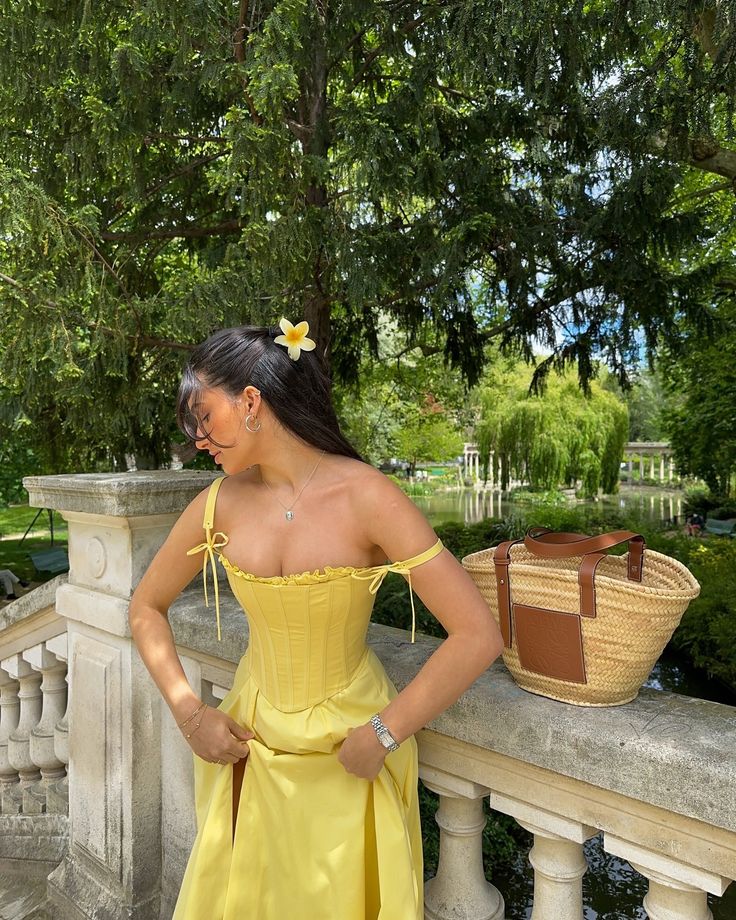 the girlies are thriving in summer 💛✨🐣 Yellow Summer Aesthetic, Girly Poses, Maxi Skirt Outfits, Stylish Party, August 12, Fairy Dress, Vacation Dresses, Mode Inspo, Feminine Outfit