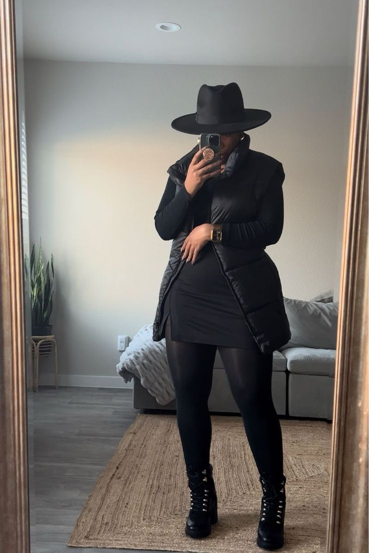 Cute Leisure Outfits Fall, Black Outfits On Black Women, Date Night Outfit Winter Plus Size, Black Women Fashion 2024, Jeezy Concert Outfit Women, Plus Size All Black Outfit Night, Comedy Show Outfit Night Winter, Bubble Skirt Outfit Black Women, Casual Date Outfit Winter