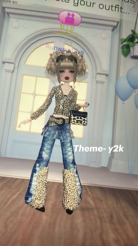 Surrealism Dress To Impress Theme, Tele Novela Dress To Impress, Dress To In Press, Surrealism Dress To Impress Outfit, Dress To Impress Roblox Y2k, 2000s Fashion Dress To Impress, Decor Dress To Impress Outfit, Dress To Impress Theme Fashion Icon, 200s Dress To Impress