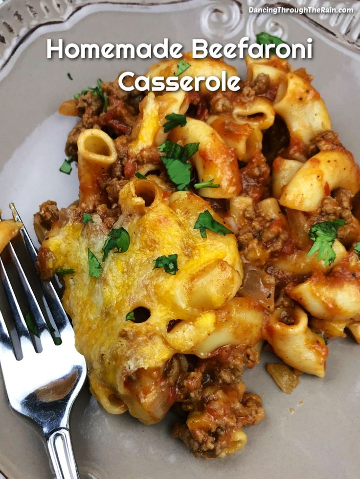 A scoop of Homemade Beefaroni Casserole with Cheese on a plate with a metal fork Beefaroni Casserole, Homemade Beefaroni, Fall Casserole Recipes, Fall Casserole, Casserole With Cheese, Fall Casseroles, Tomato Beef, Chef Boyardee, Cornish Game Hen