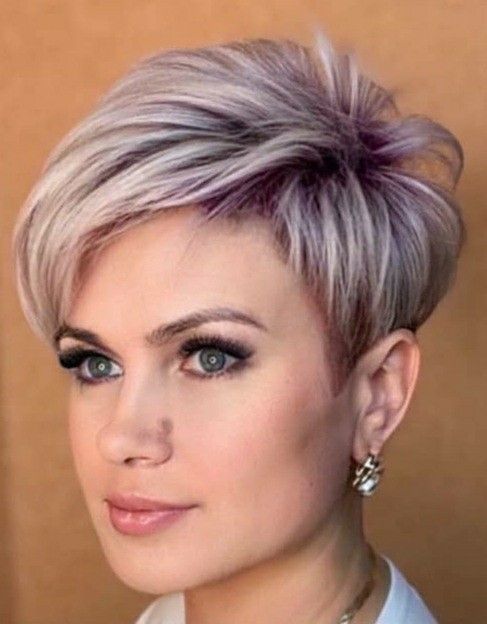 Funky Short Hair, Pixie Bob Haircut, Short Hair Pixie Cuts, Pixie Haircut For Thick Hair, Short Hair Trends, Short Grey Hair, Short Hairstyles For Thick Hair, Edgy Short Hair, Short Choppy Hair