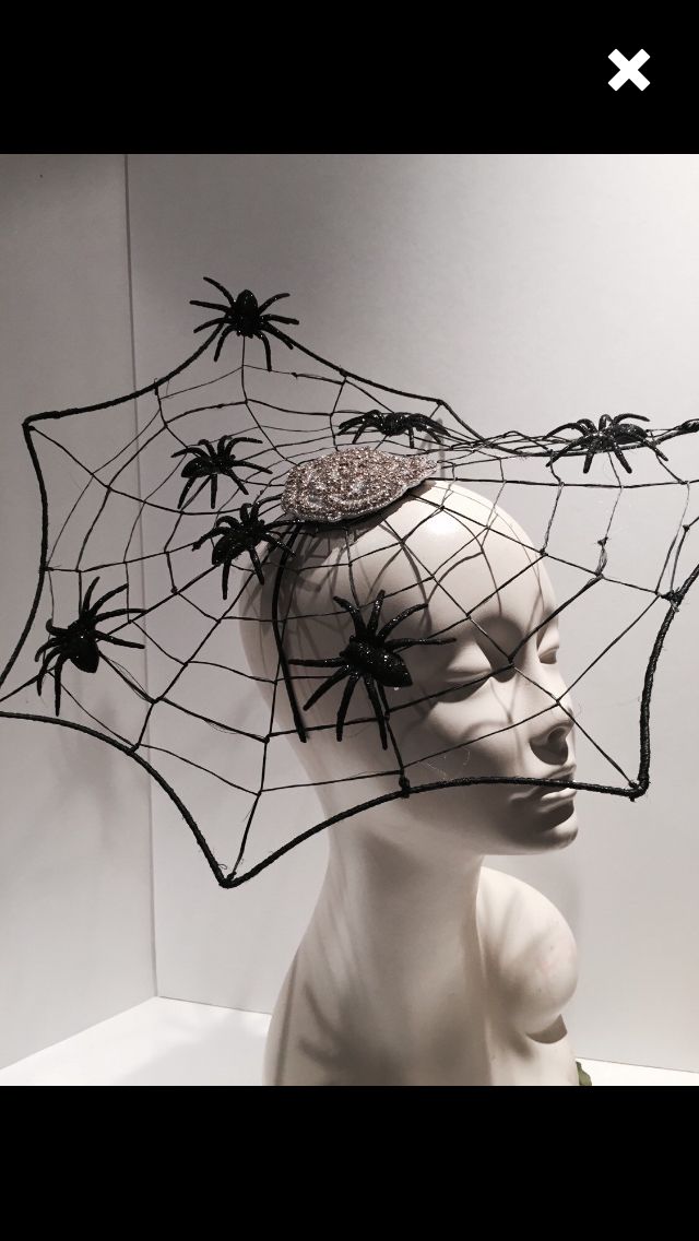 Bat hat Spider Web Costume, Halloweenský Makeup, Spider Costume, Halloween Fest, Black Fascinator, Halloween Headband, Halloween Hats, Spider Webs, Witch Costume