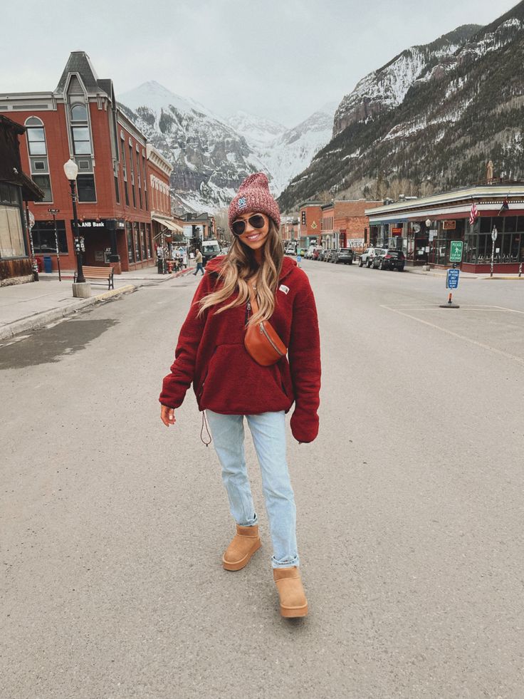 Women’s Outdoor Winter Fashion, Colorado Fits Fall, Up North Fall Outfits, Mountain Cozy Outfit, Mountain Christmas Outfits, Winter Patagonia Outfit, Winter Outfit Colorado, Northern Style Outfits, Fall In The Mountains Outfit