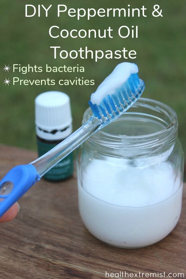 DIY Peppermint and Coconut Oil Toothpaste -Prevents Cavities All Natural Toothpaste, Coconut Oil Toothpaste, Diy Toothpaste, Homemade Toothpaste, Diy Kosmetik, Minty Fresh, Natural Healing Remedies, How To Prevent Cavities, Diy Remedies