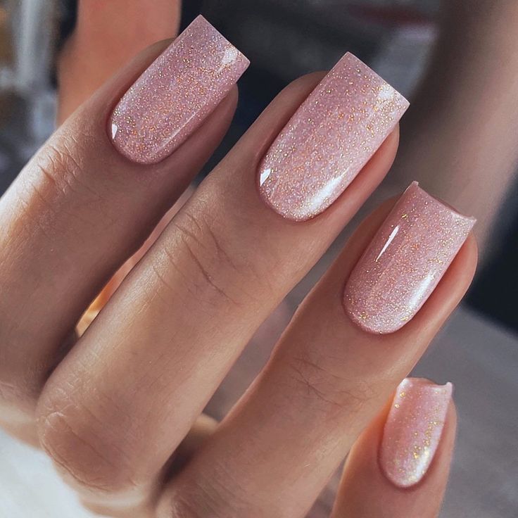 Nail Sparkle, Solid Color Acrylic Nails, Nail Shapes Square, Short Fake Nails, Manicure Diy, Fake Nails With Glue, Pink Nail, Nail Length, Spring Nail