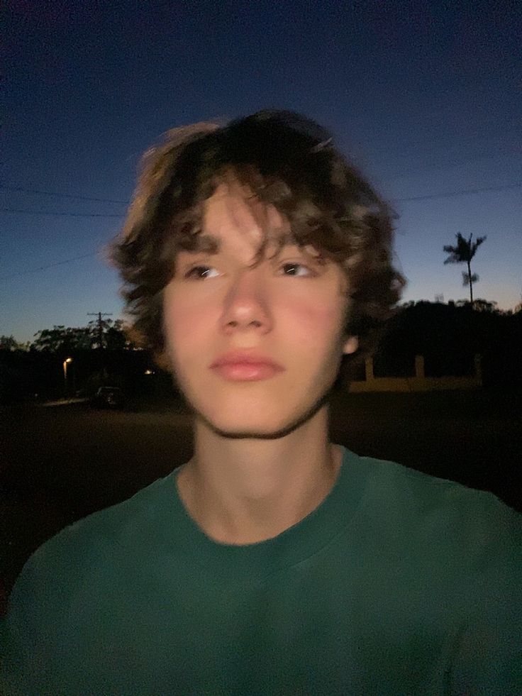 Hair boy tiktok pretty Curly Hair Brunette Boy, Brown Hair Boy Face Claim, Brown Hair Teen Boy, Unique Faces Male, Brunette Fluffy Hair Boy, Selfie Ideas Guys, Wasian Face Claim Male, Brunette Teen Boy, Teen Boy Face Claim