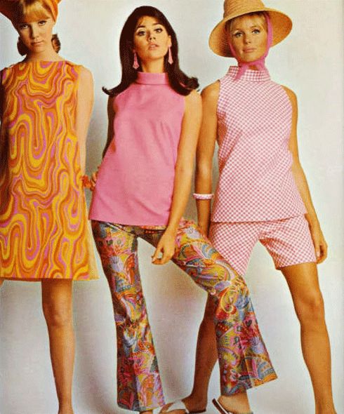 Women In Dresses, 60’s Fashion, Look 80s, Colorful Clothing, Fall Fashion Skirts, 1960 Fashion, 60s 70s Fashion, Mode Hippie, 60s And 70s Fashion