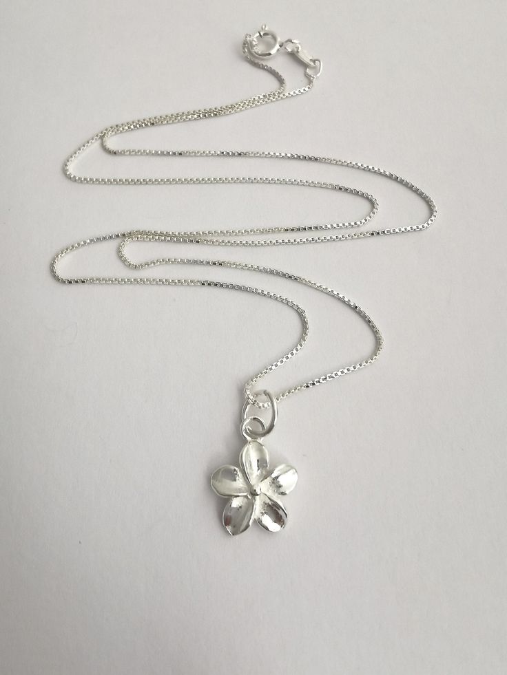 Pretty sterling silver flower necklace on sterling silver box chain. Available in standard 18 inches or smaller length of 16 inches please state when ordering for shorter length. Handmade in Devon uk by Miss Beaujangles. Nickel free and hypoallergenic Simple Sterling Silver Necklace, Everyday Necklaces Silver, Fancy Silver Necklace, Jewellery Silver Necklace, Silver Necklace With Pendant, Cute Necklaces Silver, Summer Jewelry Silver, Vintage Silver Necklaces, Silver Dainty Jewelry