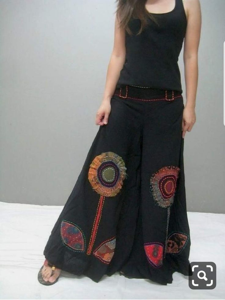 Legs Yoga, Styling Wide Leg Pants, Rok Midi, Embroidery Pants, Black Pinterest, Wide Leg Yoga Pants, Boho Mode, Boho Style Outfits, Tie Dye Outfits