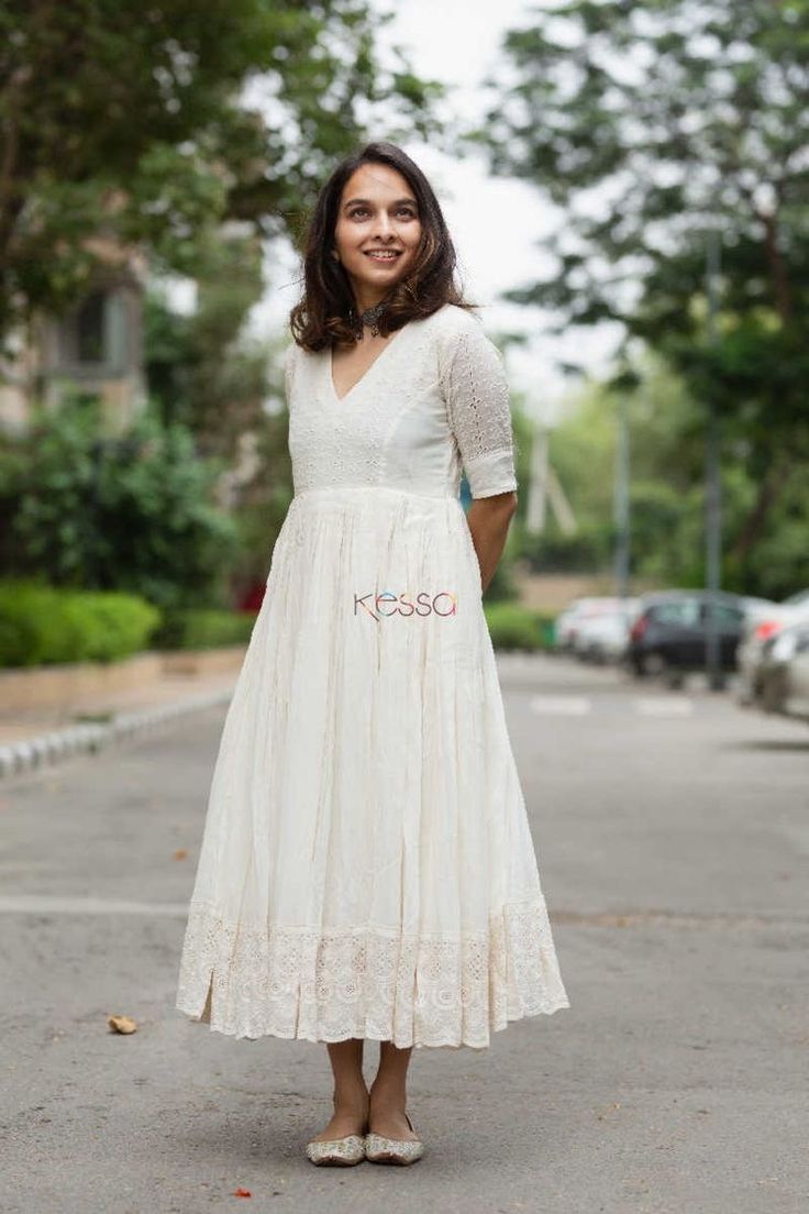 Frock Designs For Women, Cotton Dress Pattern, White Frock, Simple Frock Design, Casual Frocks, Simple Frocks, Maxi Dress Designs, Anarkali Dress Pattern, Simple Kurta Designs