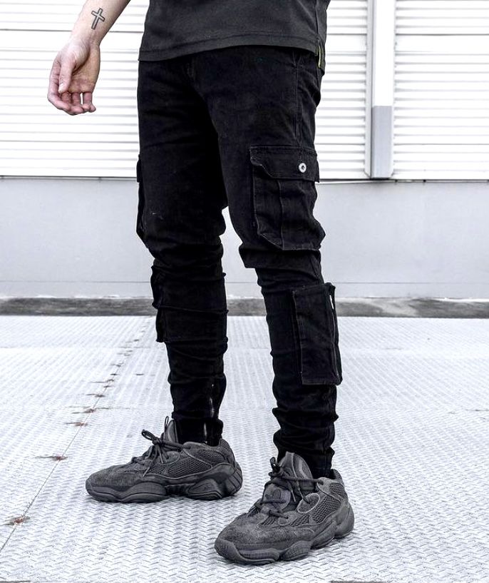 Yeezy 500 Black, Bf Outfits, Yeezy 500 Utility Black, Black Outfit Men, Outfit Hombre, Mens Casual Outfits Summer, Yeezy 500, Air Plane, Street Style Outfits Men