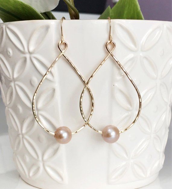 Wire Bead Jewelry, Christmas Gift Earrings, Earrings Small Hoop, Jewelry 2022, Pink Pearl Earrings, Hardware Jewelry, Round Earring, Aluminum Jewelry, Copper Wire Jewelry