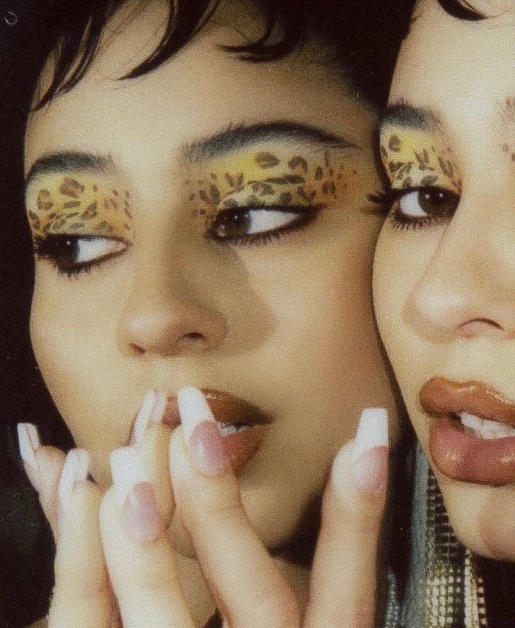 alexa demie jaguar makeup Cheetah Makeup, Leo Moon, Leo Rising, Alexa Demie, Cool Makeup Looks, Make Up Inspo, Artist Aesthetic, Trendy Makeup, Editorial Makeup