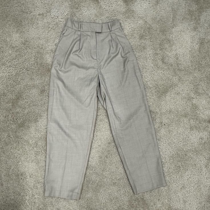 H&M Beige High Waisted Trousers. Never Worn, New With Tags Patterned Dress Pants, Paper Bag Waist Pants, Plaid Dress Pants, Jumpsuits Women, Grey Slacks, Leather Pants Women, Black Leather Pants, Black Slacks, Grey Trousers