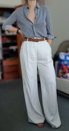 Middle Aged Women Fashion, Smart Casual Work Outfit Women, Outfits With Striped Shirts, Grad Outfits, Linen Pants Outfit, Skirt Inspiration, Casual Work Outfits Women, Fashion Capsule, Trendy Fashion Outfits