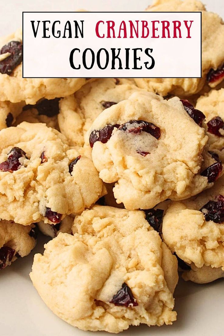 A plate of vegan cranberry cookies. Cookies With Almond Extract, Cranberry Almond Cookies, Best Vegan Cookie Recipe, Vegan Dessert Recipe, Vegan Christmas Desserts, Vegan Winter Recipes, Easy Vegan Cookies, Vegan Christmas Cookies, Lemon Cookies Recipes