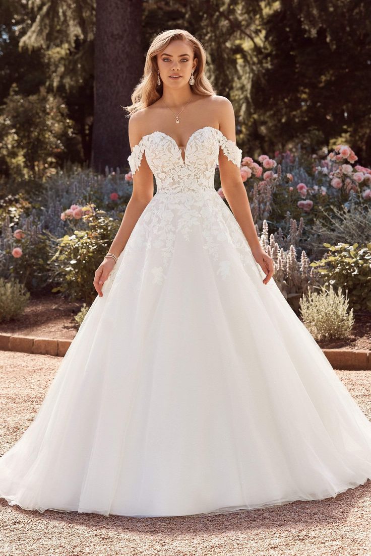 Sophia Tolli Wedding Dress Sophia Tolli: Y22177 - Reverie Sophia Tolli, Wedding Ideas Dresses, Cute Wedding Dress, Wedding Dress Fabrics, Dream Wedding Ideas Dresses, Dream Wedding Ideas, A Line Wedding Dress, Cute Wedding, Plus Size Wedding