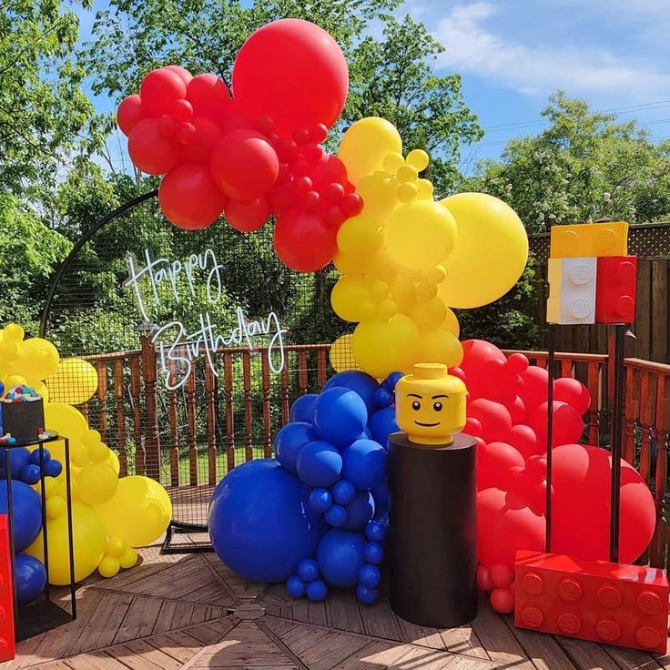 balloons are arranged in the shape of legos