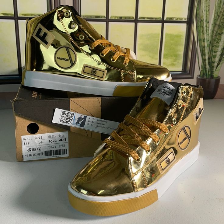 Men’s Casual Shoes Men Glitter Shoes Skate Sneakers Golden High Top Metallic Sneakers With Round Toe For Streetwear, Gold Synthetic Sneakers For Streetwear, Metallic Round Toe Sneakers For Streetwear, Metallic High-top Sneakers With Speckled Midsole, Metallic Sneakers With Speckled Midsole For Streetwear, Gold High-top Sneakers With Abzorb Midsole For Streetwear, Gold Lace-up High-top Sneakers For Streetwear, Casual Gold High-top Lace-up Sneakers, Casual Gold High-top Sneakers