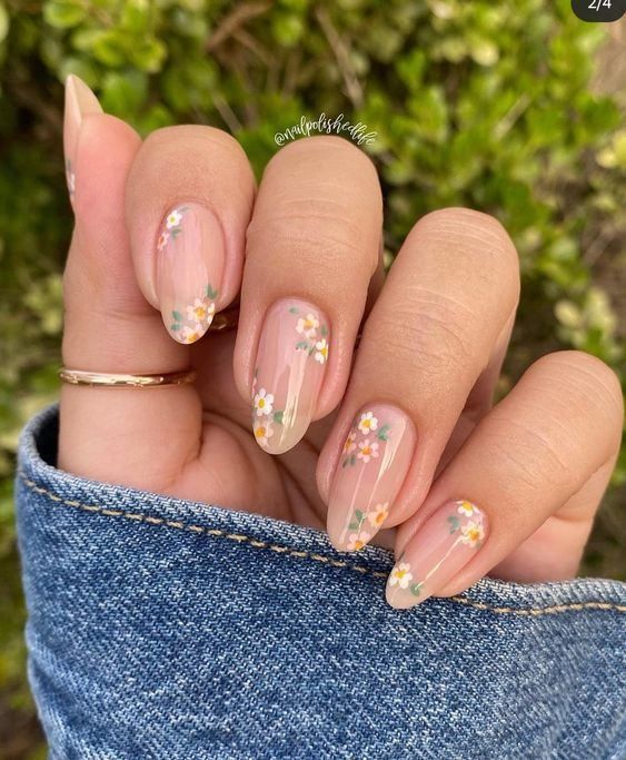 Almond Nails With Rhinestones Summer, Neutral Floral Nails Short, Thumbelina Wedding, Floral Wedding Nails, Wild Flower Nails, Wildflower Nails, Dried Flower Nails, Appearance Goals, Nails 2025