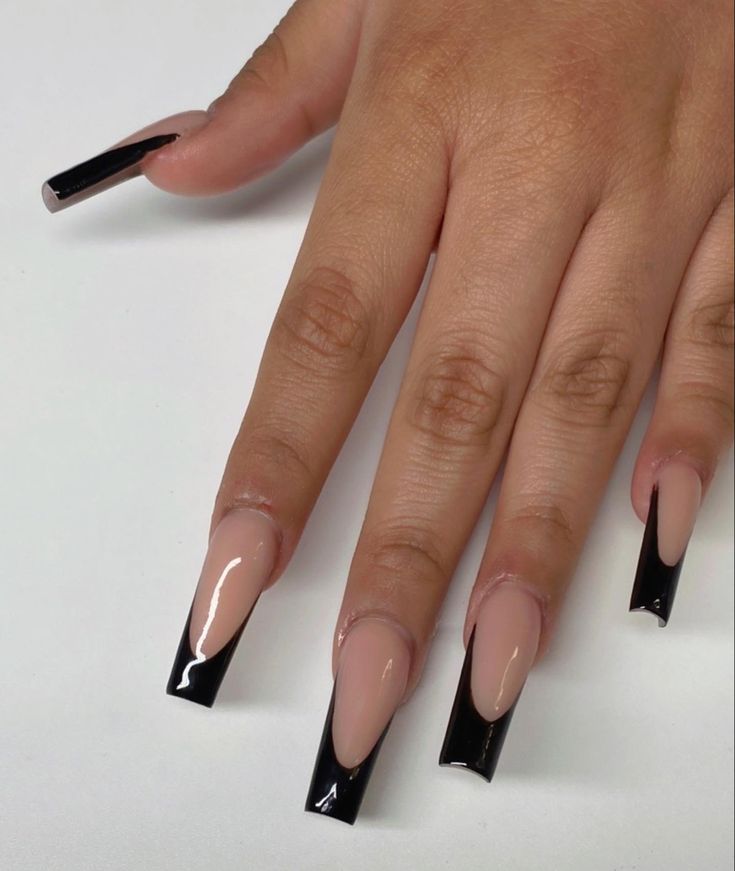 Black Nails With Designs Coffin, Long Black Design Nails, Nail Inspo Coffin Black French Tip, Black Nails French Tip Coffin, French Tips Acrylic Black, Black Coffin Acrylic Nails French Tip, Acrylic Nail Designs Black Tips, Black Nail Ideas Acrylic Coffin Long, Black French Tip Acrylic Nails Square