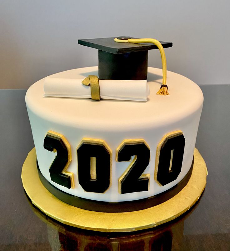 a graduation cake with the number 20 on it