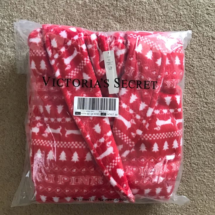 Red Color With Christmas & Dog Design. Size M/L Red Holiday Sleepwear For Sleepover, Red Holiday Sleepwear For Sleepovers, Cozy Red Winter Sleepwear, Red Christmas Sleepwear, Red Christmas Sleepwear For Overnight, Red Holiday Sleepwear For Winter, Cozy Red Christmas Sleepwear, Pink Bathrobe, Sleepwear Robe