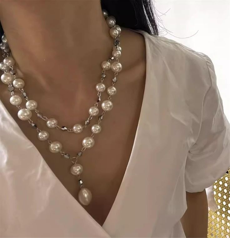 Necklace  ->  Size:43cm and 8cm extension chain Necklace Quality -> Daily Shower, Not Fade, Not Allergic Order Make Time -> 10-15 days (Important holiday, time will be extended by 1-3 business days) White Pearl Chain Necklace With Round Beads, White Beaded Long Chain Necklace, White Pearl Choker Chain Necklace, Pearl White Pearl Clavicle Chain Necklace, White Beaded Choker Chain Necklace, White Chain Necklace With Pearl Pendant And Round Beads, White Long Pearl Chain Necklace, White Pearl Chain Necklace For Party, Pearl White Beaded Necklaces With Clavicle Chain