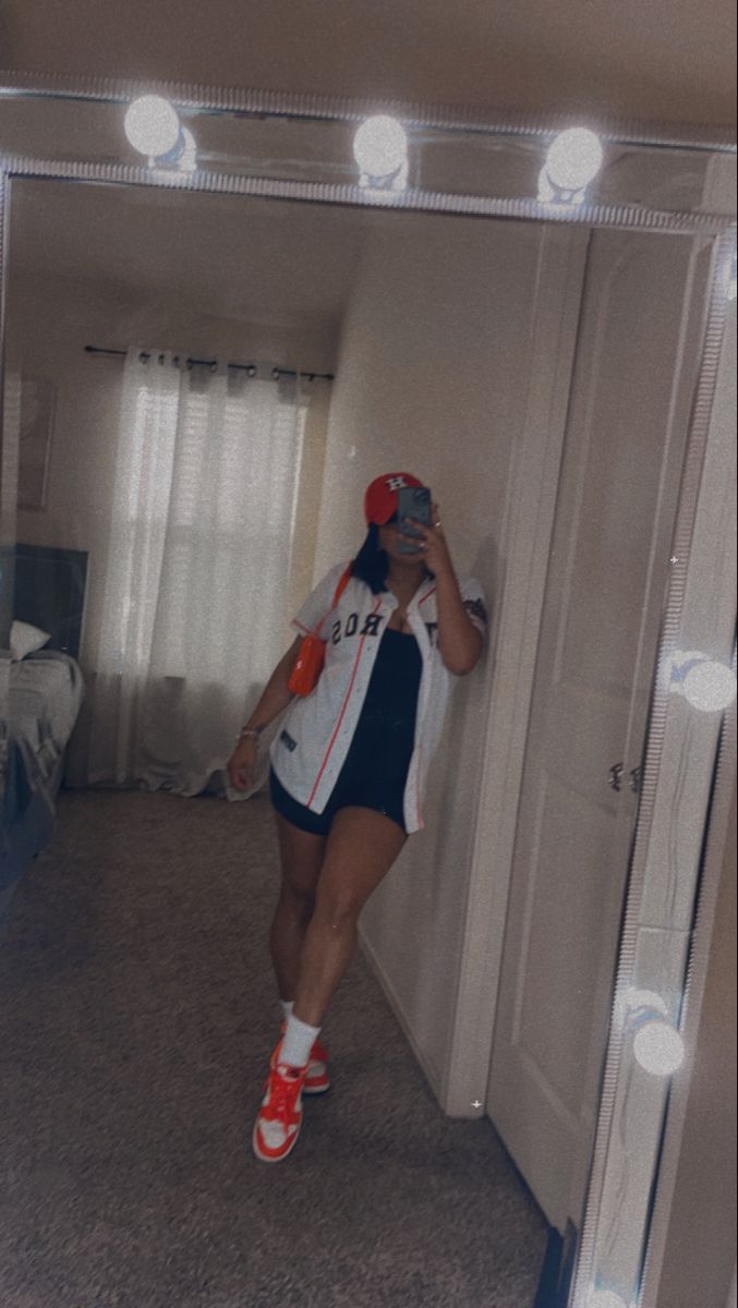 Baseball Baddie Outfit, Astro Game Outfit Women, Baseball Attire For Women, Outfits With Baseball Jerseys Women, Plus Size Baseball Jersey Outfit, Nationals Baseball Outfit, Baseball Games Outfits Womens, Baseball Button Up Outfit, Houston Astros Game Outfit Women