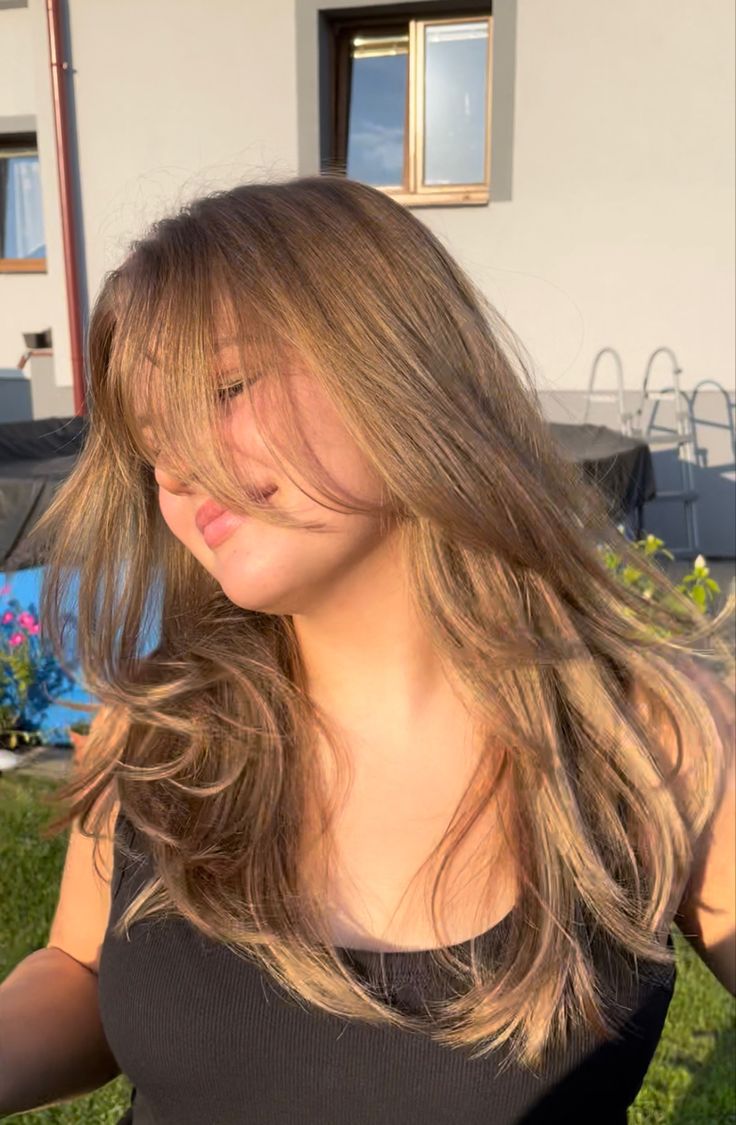 Long Curtain Bangs Light Brown Hair, Curtain Bangs Light Brown Hair, Light Brown Curtain Bangs, Light Brown Hair Curtain Bangs, Light Brown Hair Girl Aesthetic, Light Brown Hair Layers, Light Brown Hair With Curtain Bangs, Light Curtain Bangs, Light Medium Brown Hair