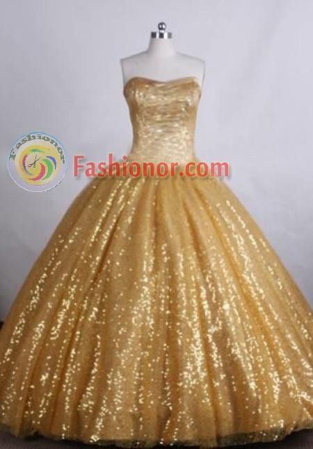 Sprakly gold ballgown Cute 15 Dresses, Classy Sweet 16, Birthday Ideas 15, Great Gatsby Sweet 16, Fairy Dress Ideas, Barbie In Paris, Gold Ballgown, Gatsby Sweet 16, Gold Gowns