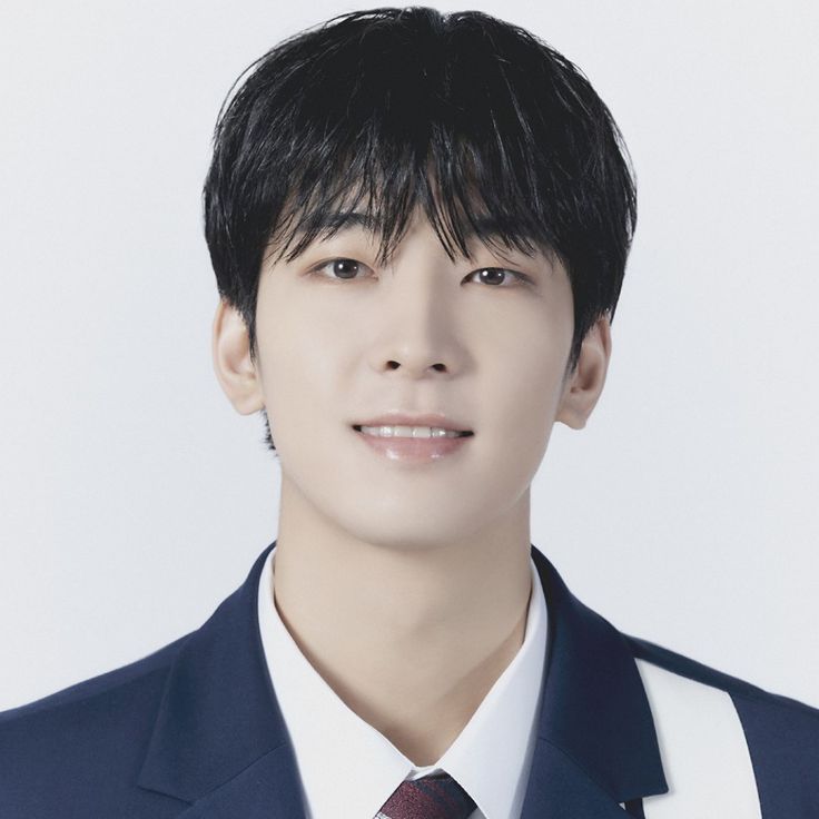 Wonwoo Id Picture, Seventeen Id Picture, Wonwoo Profile Picture, Wonwoo Id Photo, Seventeen Profile Picture, Pass Foto, Smile Pictures, Seventeen Aesthetic, Jeon Wonwoo