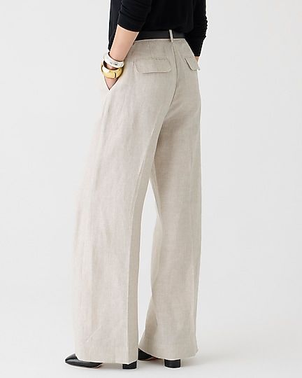 Shop for the Wide-leg essential pant in linen for women. Find the best selection of women womens-categories-clothing-pants-wide-leg available in-stores and on line. Clothing Pants, New Pant, Short Socks, Tie And Pocket Square, Online Purchase, Short Outfits, Wide Leg Pants, Fashion News, Wide Leg