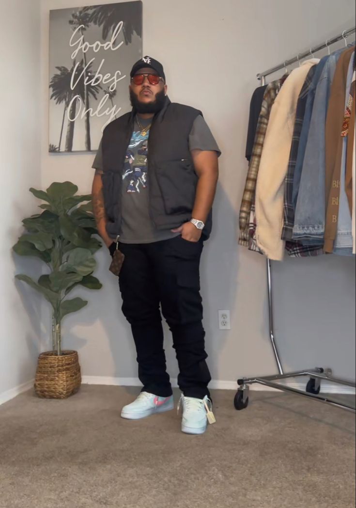 Guy Outfits Plus Size, Thick Black Man Fashion, Big Dude Outfits, Mens Outfits Big And Tall, Big Boy Outfits Black Men, Big Guy Fits, Outfit Ideas For Bigger Guys, Husky Guy Fashion, Big Guy Fall Fashion