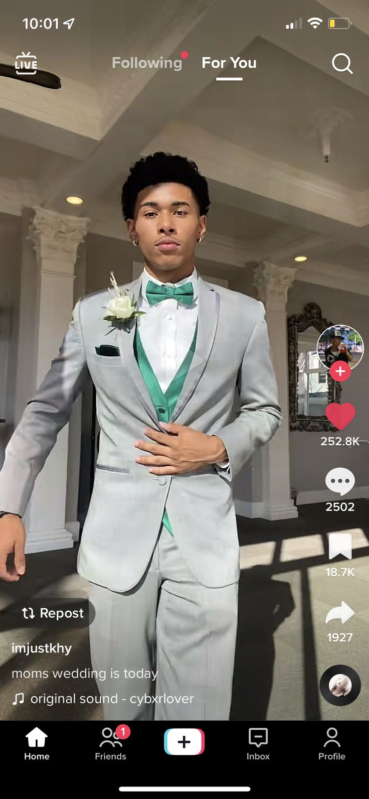 Silver Chambelanes Outfits, Green Quince Chambelanes, Emerald Green Quinceanera Court, Sage Green Quinceanera Theme Chambelan, Quinsañera Dresses, Chambelanes Outfits Quinceanera Purple, Emerald Green Chambelanes Outfits, Chambelanes Outfits Quinceanera Pink, Quince Chambelanes