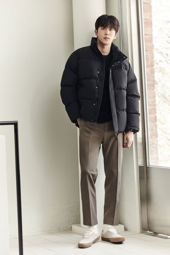 Nam Joo Hyuk Korean Fashion Men Jacket, Outfit Ideas Men Korean, Japan Outfit Winter, Korean Outfits Men, Korean Winter Outfits, Korea Winter, Kpop Fashion Men, Japan Outfits, Nam Joo Hyuk