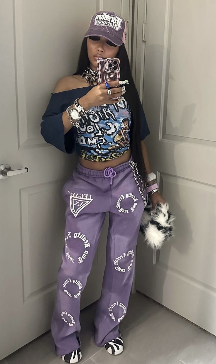 Electric Outfit Aesthetic, Unique Baddie Outfits, Fall Fly Outfits, Street Wear With Heels, Blue Hair Outfit Ideas, Concert Outfit Inspo Black Women, Derra Taylor Outfit, Ed Hardy Jeans Outfit Black Women, Rod Wave Concert Outfit Ideas Baddie