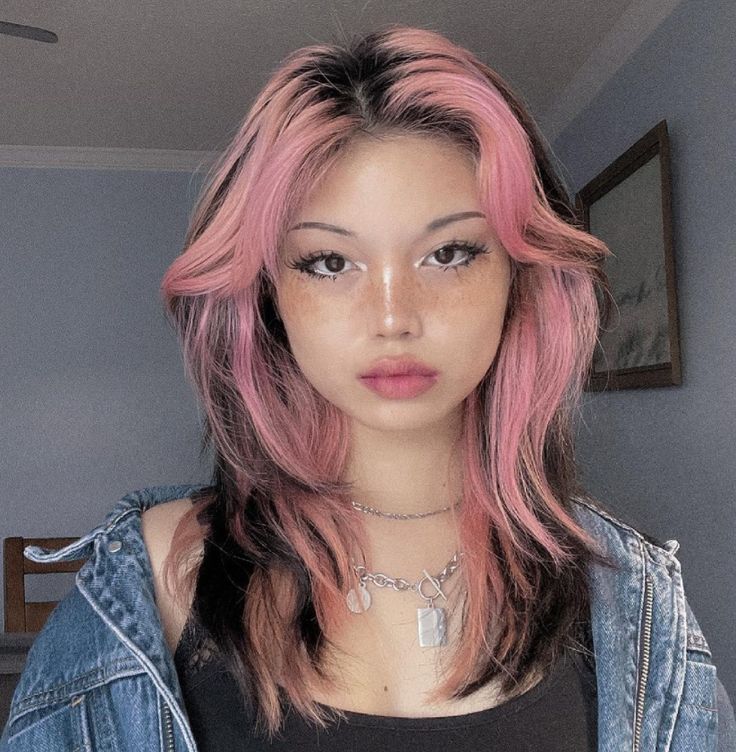 Hair Color Streaks, Hair Streaks, Dyed Hair Inspiration, Wolf Cut, Dye My Hair, Hair Dye Colors, Hair Inspiration Color, Cut My Hair, Hair Inspo Color