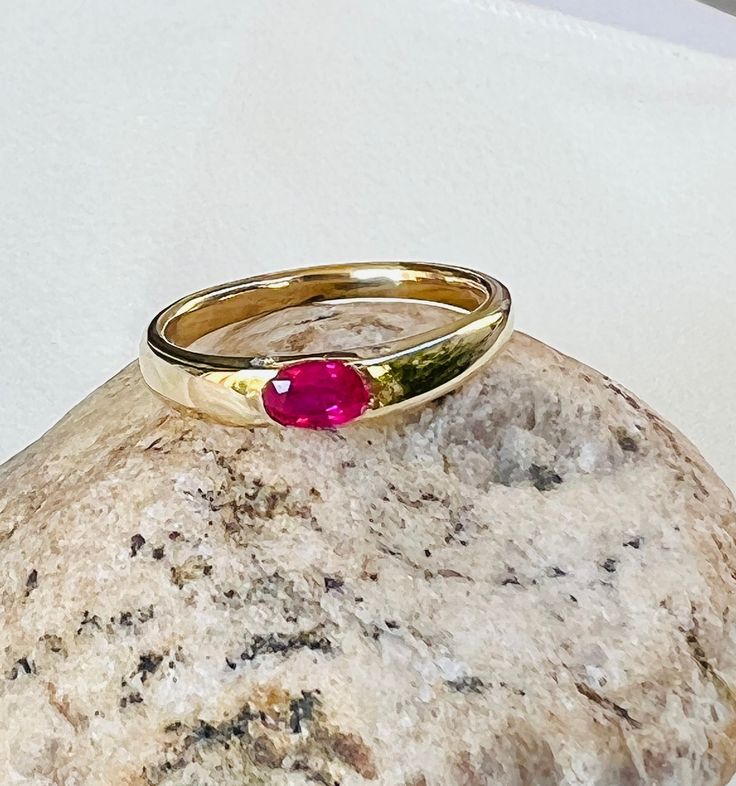 Beautiful 14k yellow gold ring,featuring a stunning Burma ruby and diamond stones. 3.2 gram; approx. 5.0mmx3.5mm ruby and 1.1 mm diamonds. Only 5 Pcs available! (yellow/white/Rose) Please select upon check out,and note that each item requires up to 5-7 days production time before shipping. Rose Bp, Ruby And Diamond Ring, Round Diamond Ring, Ring Hand, Ruby Ring, Yellow Roses, Diamond Stone, White Rose, Yellow Gold Rings