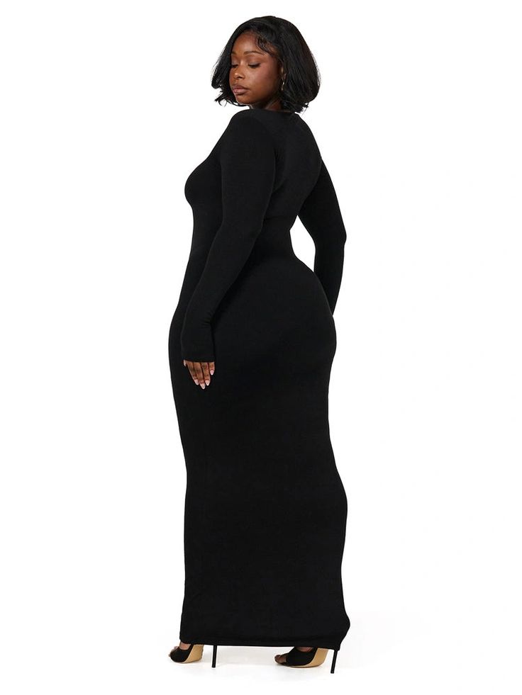 Our bodycon maxi dress is a simple stunner! Features a square neckline with long fitted sleeves and form fitting finish. From girls night out, a fancy brunch to date night, this dress will be your go-to. Simply sexy! NW Collection Import 95% Polyester, 5% Spandex Model wears size 1X True to size Double-lined Plus Size Holiday Dress, Plus Size Going Out Outfits Night, Plus Size Going Out Outfits, Long Winter Dresses, Plus Size Holiday Dresses, Fancy Brunch, Go Out Outfit Night, Maxi Bodycon Dress, Bodycon Maxi Dress