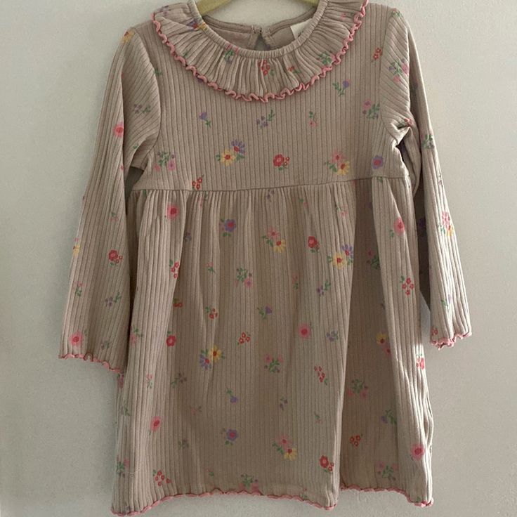 95% Cotton Spring Dress-up Brown Dress, Brown Spring Dress For Dress-up Occasions, Brown Dress For Spring Dress-up Occasion, Cute Brown Spring Dress, H&m Long Sleeve Cotton Dresses, Floral Cotton Dress, Dress H&m, H M Dresses, Hm Dress