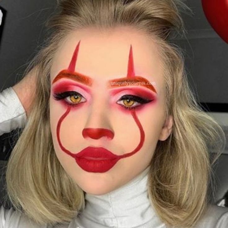 Maquillage Halloween Clown, Spooky Halloween Makeup, Bare Minerals Complexion Rescue, Maquillage Halloween Simple, Spooky Makeup, Halloween Makeup Clown, Halloween Costum, Peach Makeup, Cute Halloween Makeup