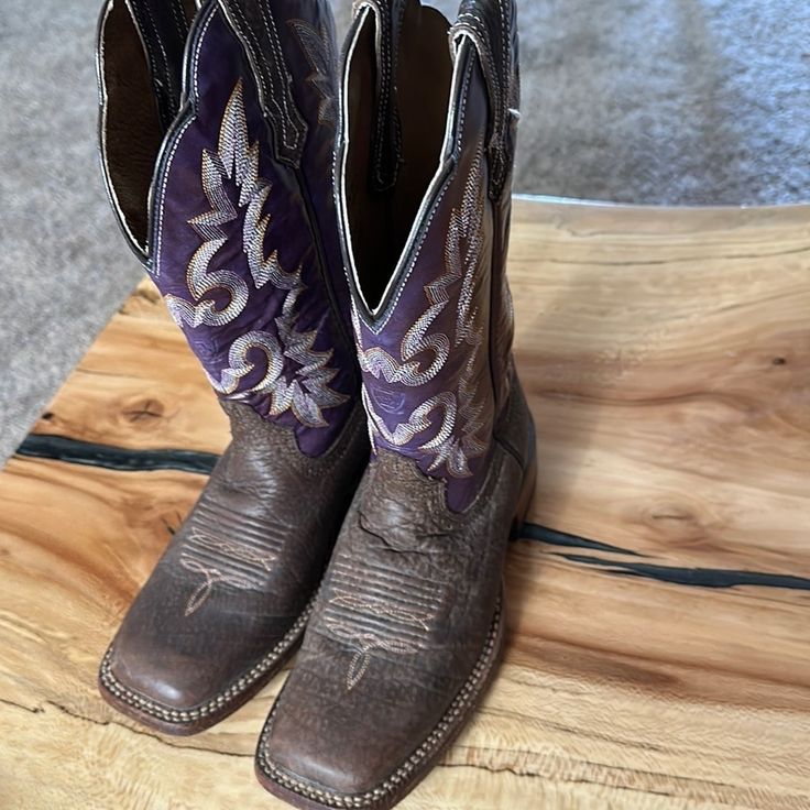 Women’s Size 6b Brown And Purple Leather. The Purple Has A Coppery, Iridescent Shine. Gorgeous Color These Boots Were Used For Dancing And Looking Pretty! Pre Owned Excellent Condition Euc Country Western Cowboy Wedding Party Vacation Concert Purple Cowboy Boots, Cowgirl Boots Square Toe, Cowboy Wedding, Boots Square Toe, Ariat Shoes, Purple Leather, Country Western, The Purple, Western Cowboy