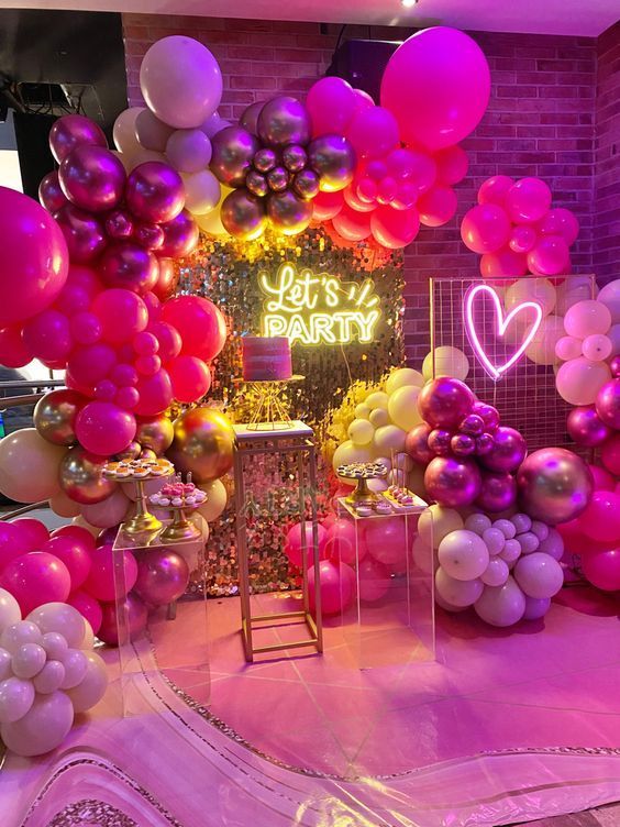 Beautiful Birthday Party Decorations 18th Birthday Party Ideas For Girls Decoration, Decoration For 18th Birthday Girl, Pink Glam Birthday Party, 15 Birthday Party Ideas For Girls, Birthday 17 Girl, 19 Birthday Ideas Decoration, Majorat Ideas, Neon Decorations Party, Decoracion Fiesta Neon Party Ideas