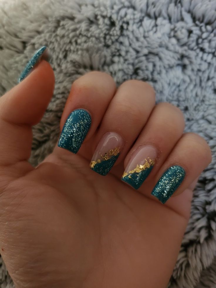 Prom Nail Ideas For Green Dress, Teal Nails For Prom, Gold Teal Nails, Nails With Teal Dress, Teal Glitter Nails Acrylic, Nails To Match Teal Dress, Blue Green Prom Nails, Dark Green Nails For Homecoming, Dark Teal Prom Nails