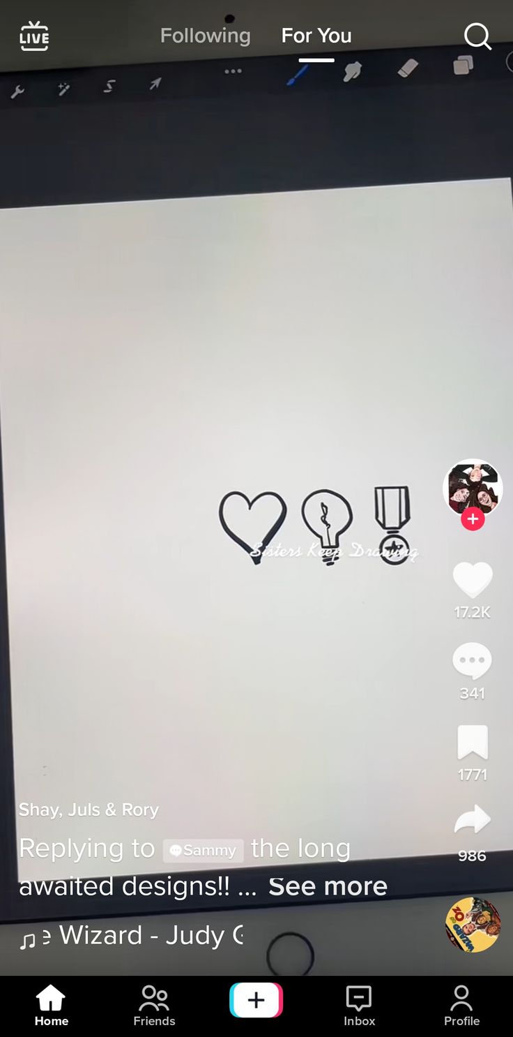 the screen is showing an image of different things on it, including hearts and arrows